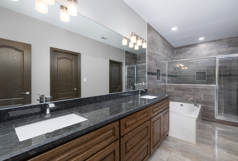 Luxury bathroom design by Villanueva Homes